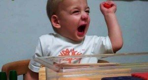 Femija qe degjone per here te pare