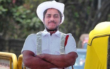 Polic fals prej kartoni